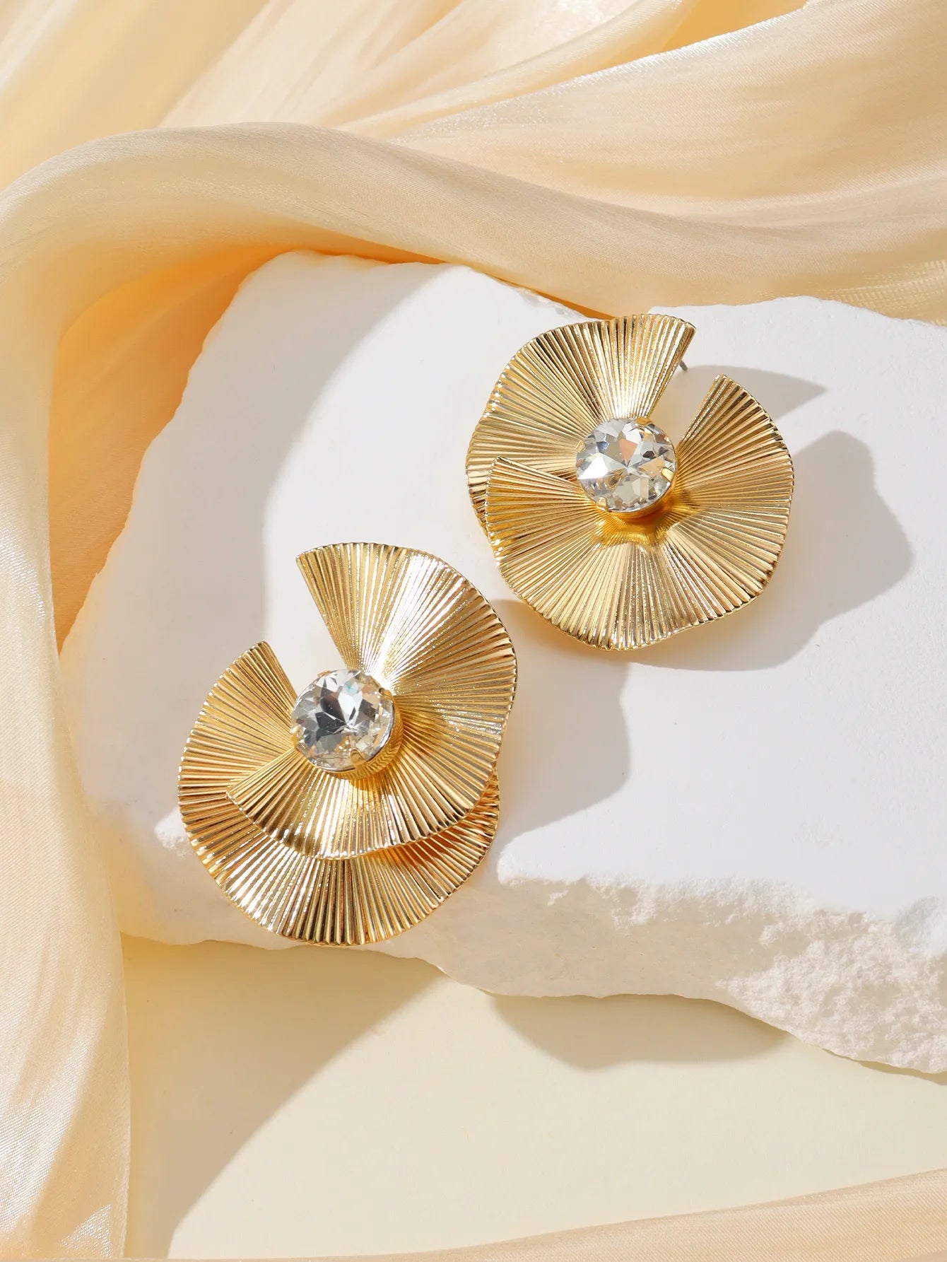 Metal Irregular Scallop Earrings