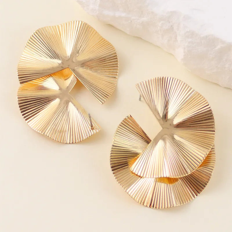 Metal Irregular Scallop Earrings